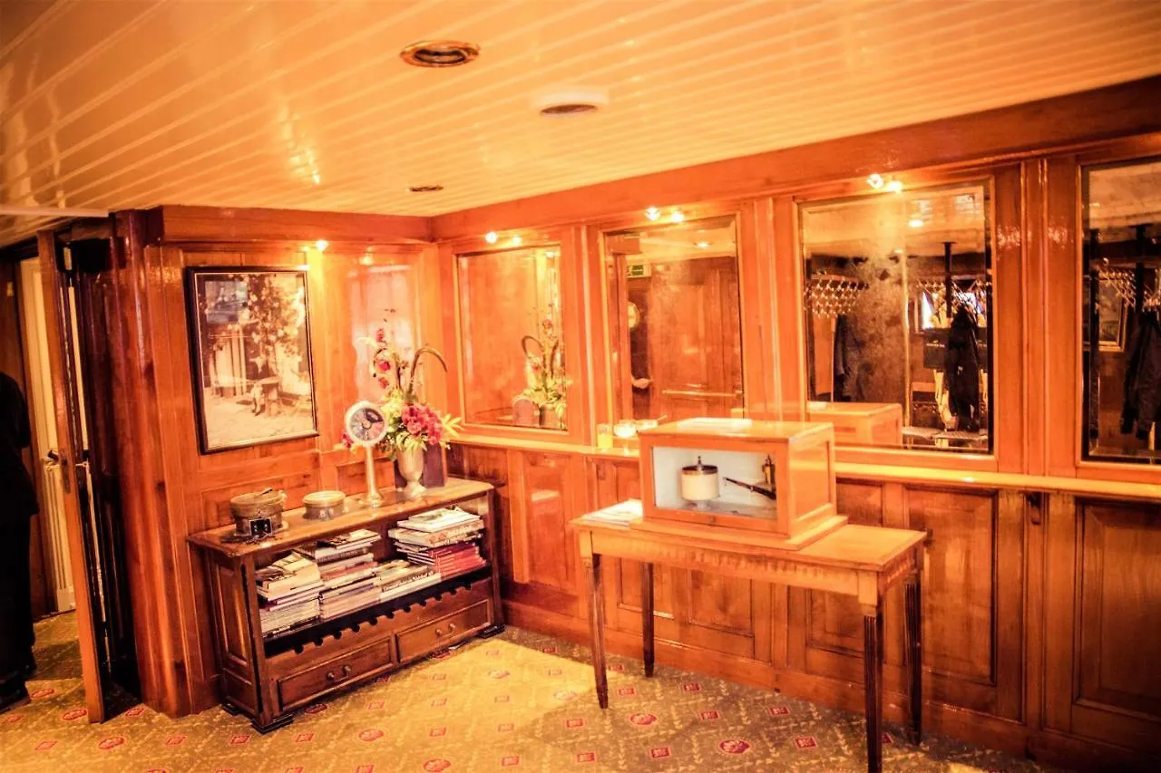 Kapitein Anna Otel Amsterdam Hollanda